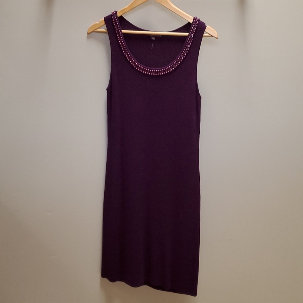 Adrienne Vittadini Medium sleeveless midi sweater dress